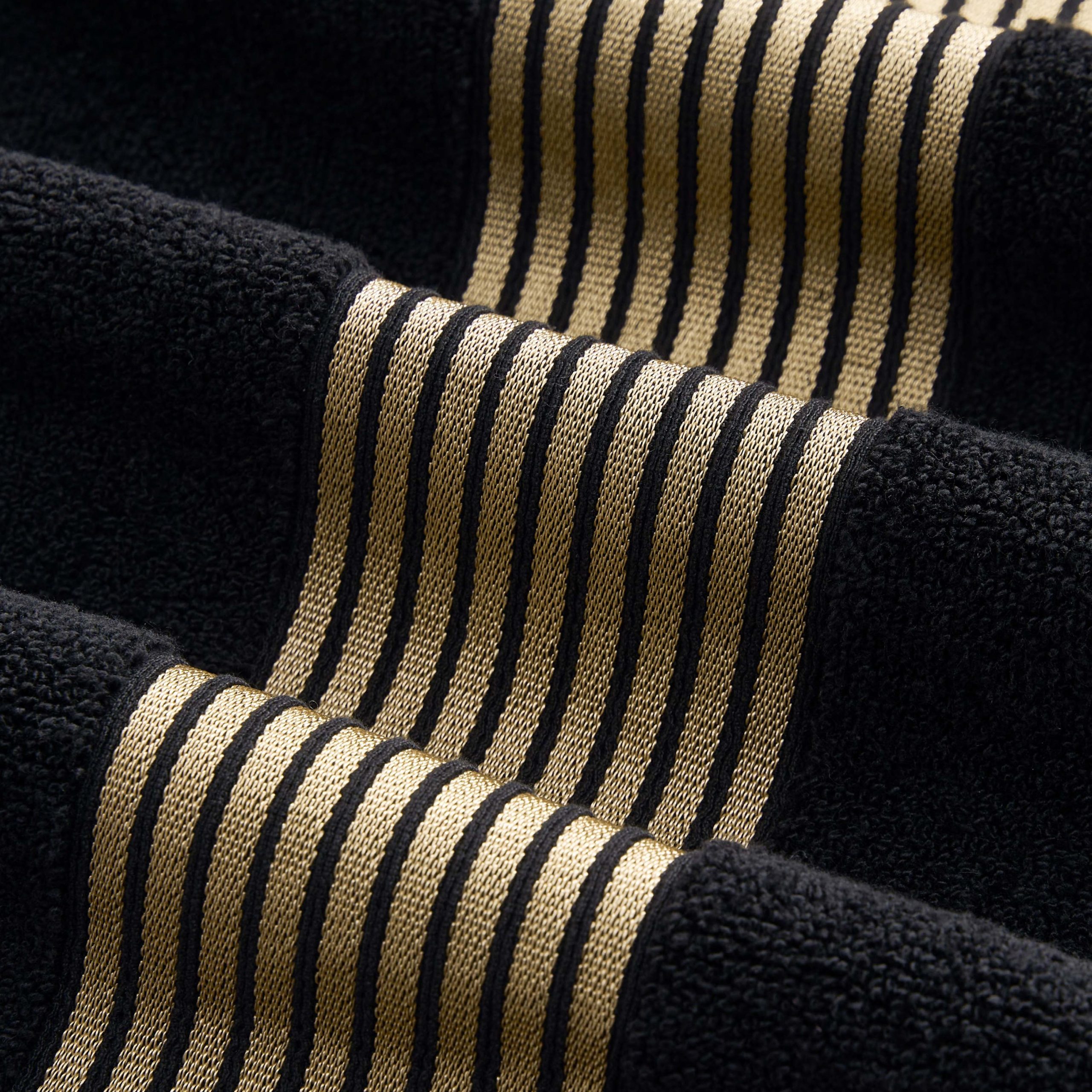 Melissa Bath Towel Set - Image 4