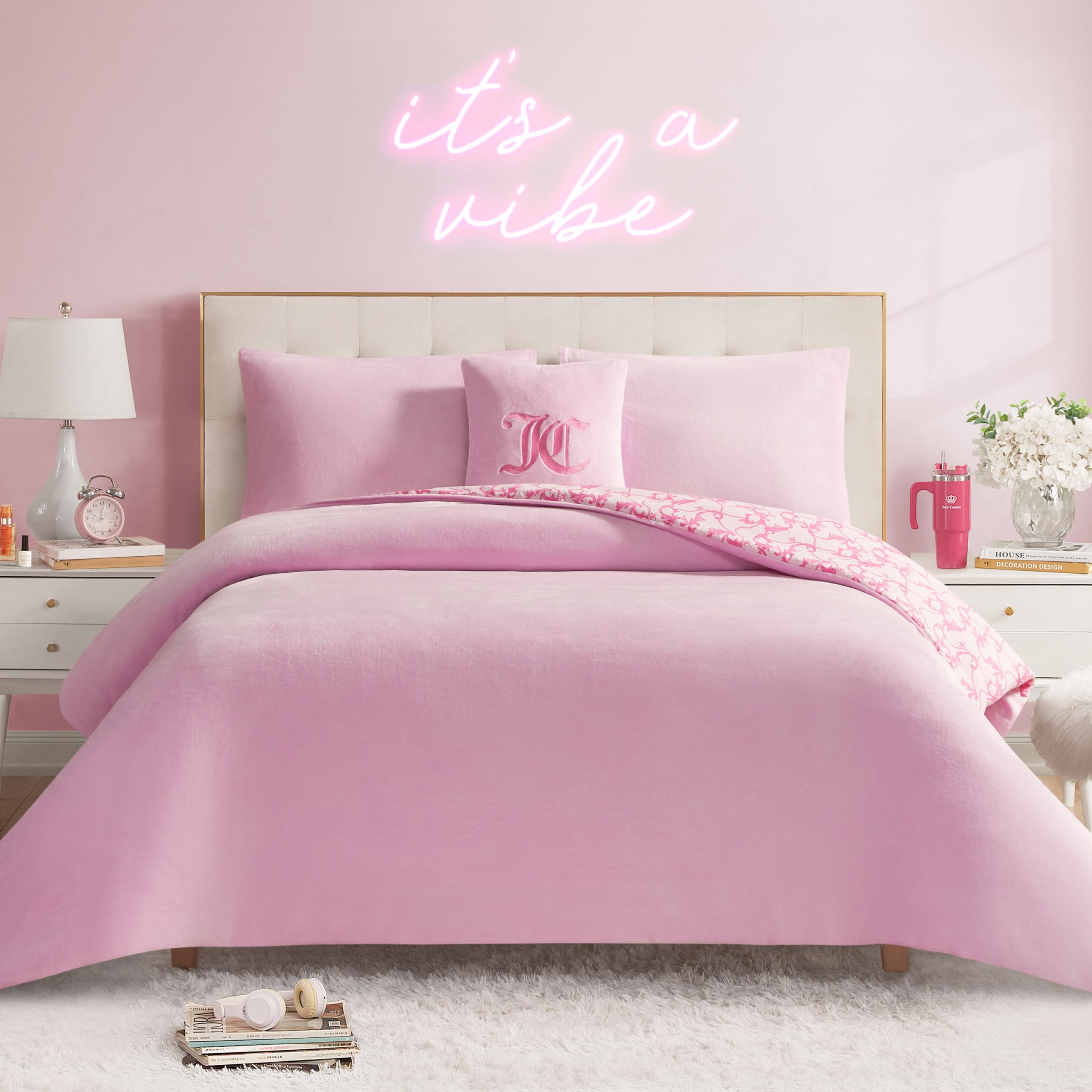 Solid Plush Reversible Cheetah Bows Comforter Set - Image 4