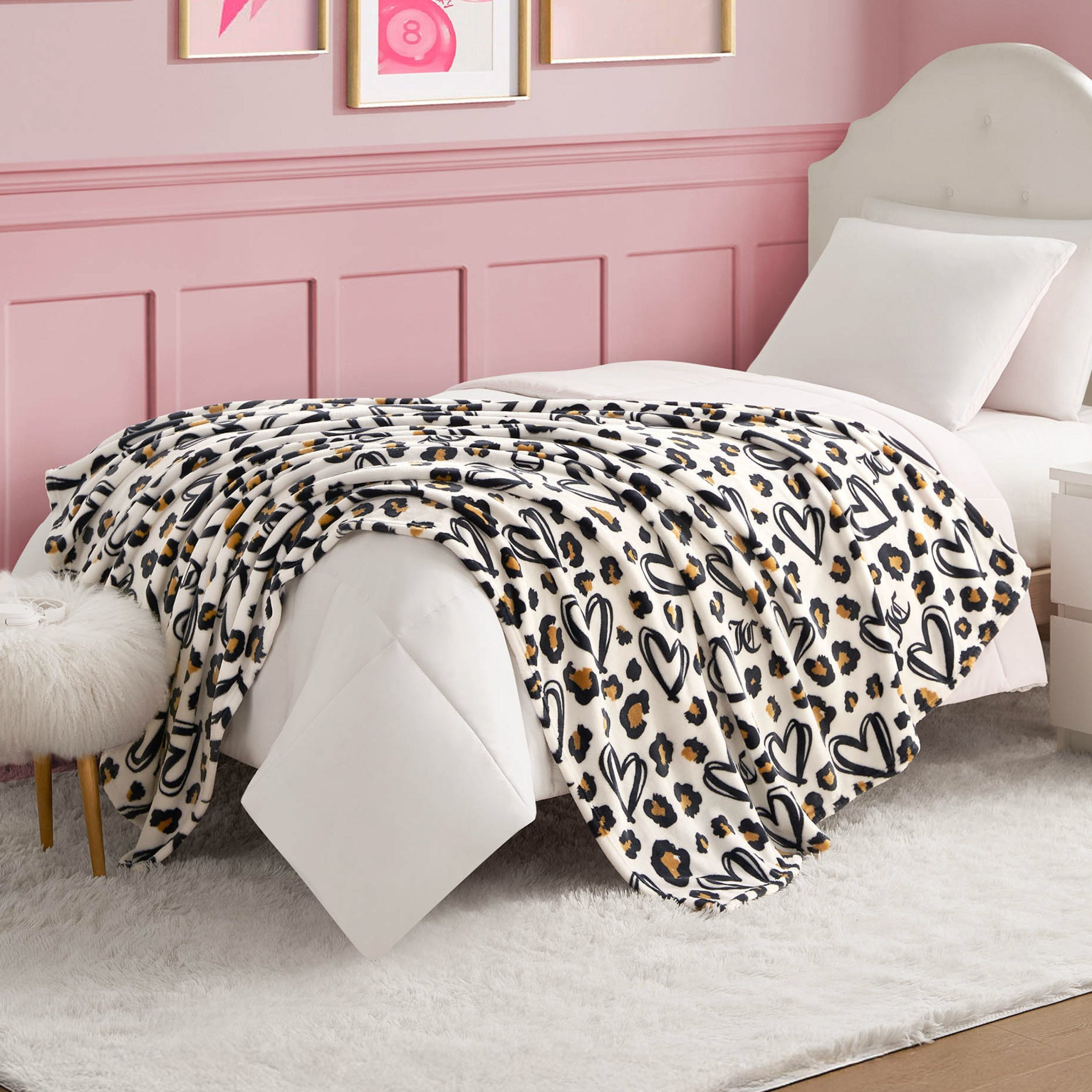 Plush Throw Blanket - Image 2