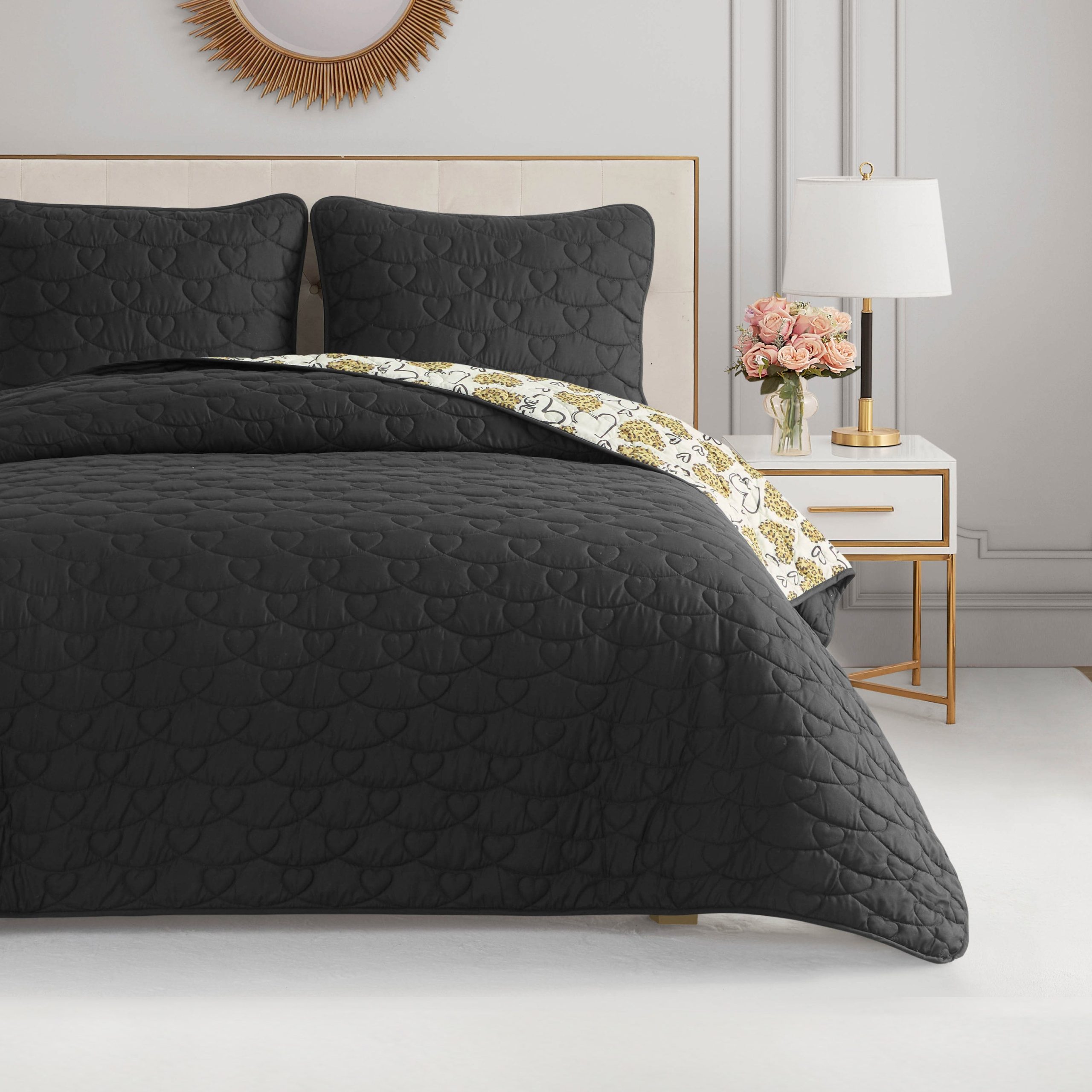 Cheetah Doodle Hearts Quilt Set