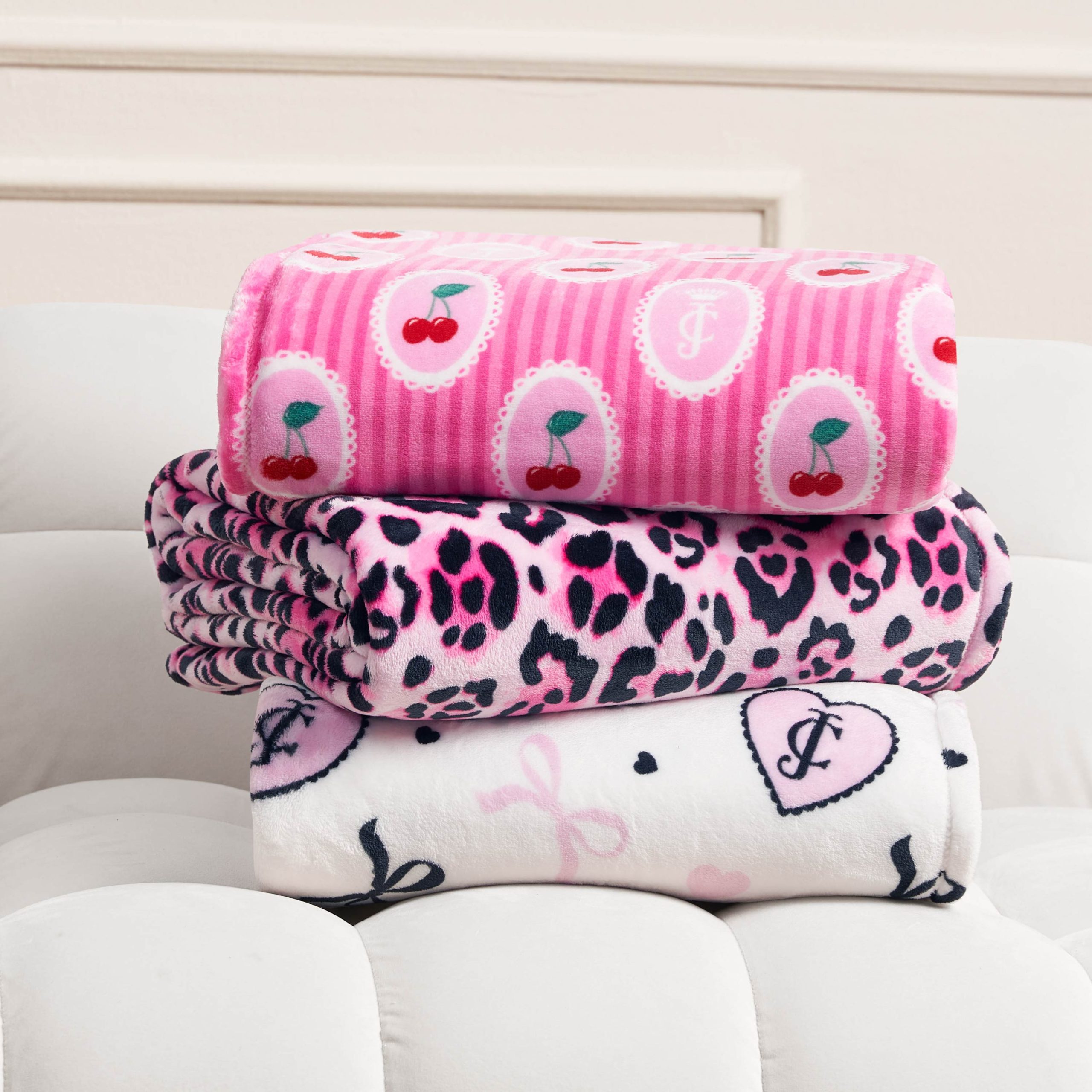 Plush Oversized Throw Blanket. 60 x 90 - Image 6
