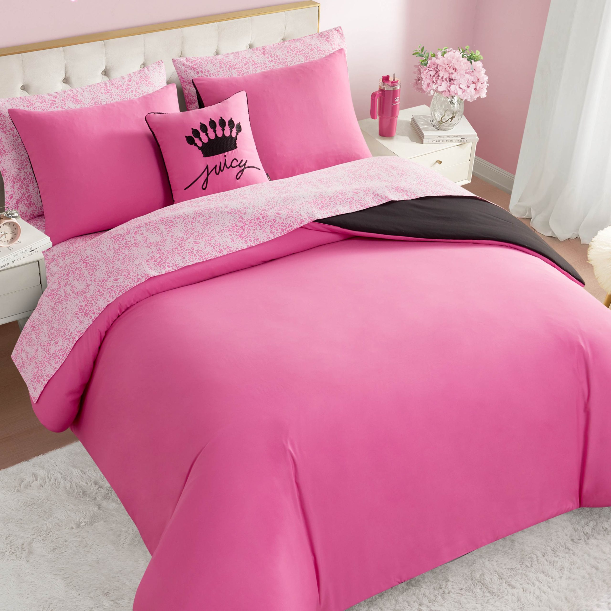 In The Wild Solid Reversible Bed in a Bag Bedding Set - Image 6