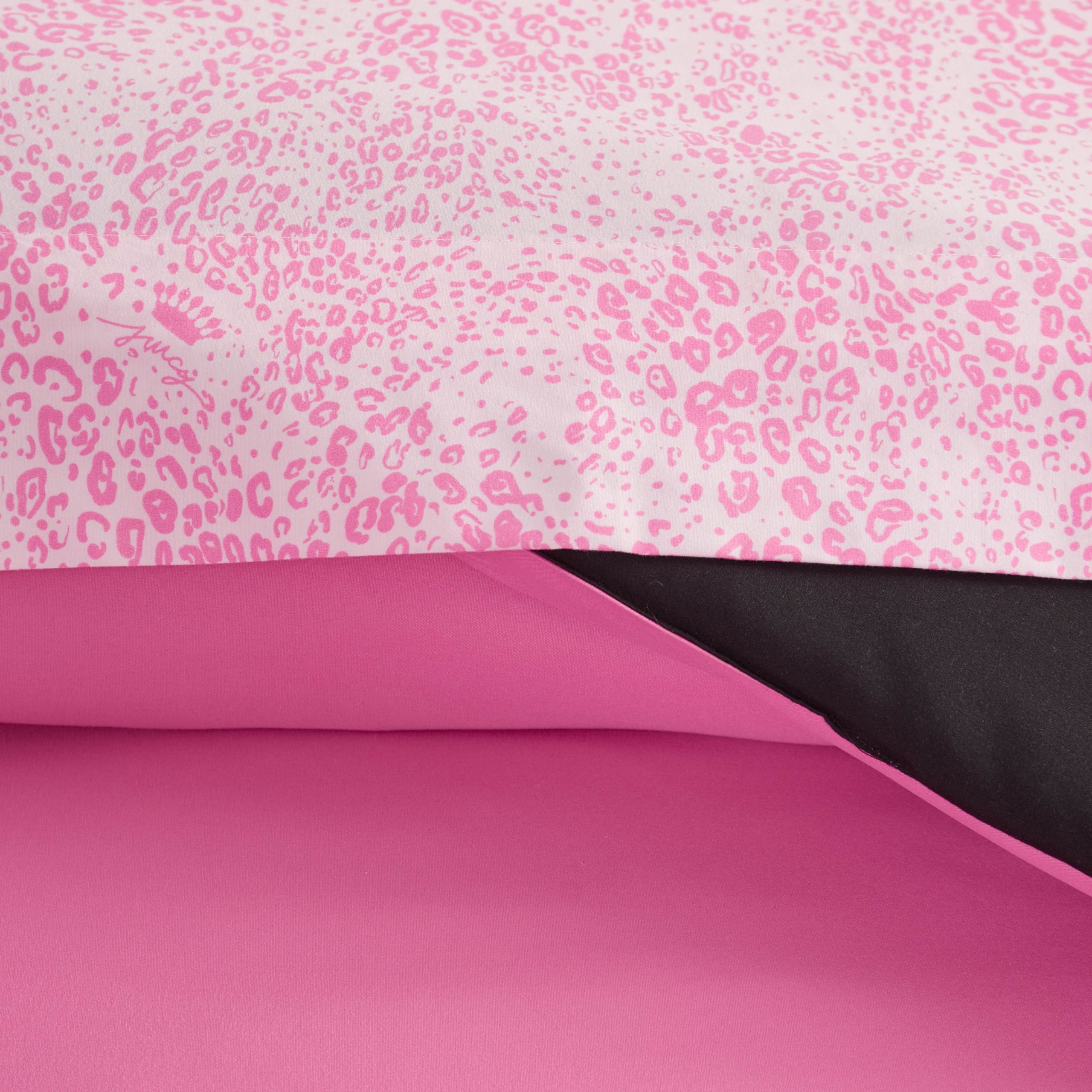 In The Wild Solid Reversible Bed in a Bag Bedding Set - Image 9