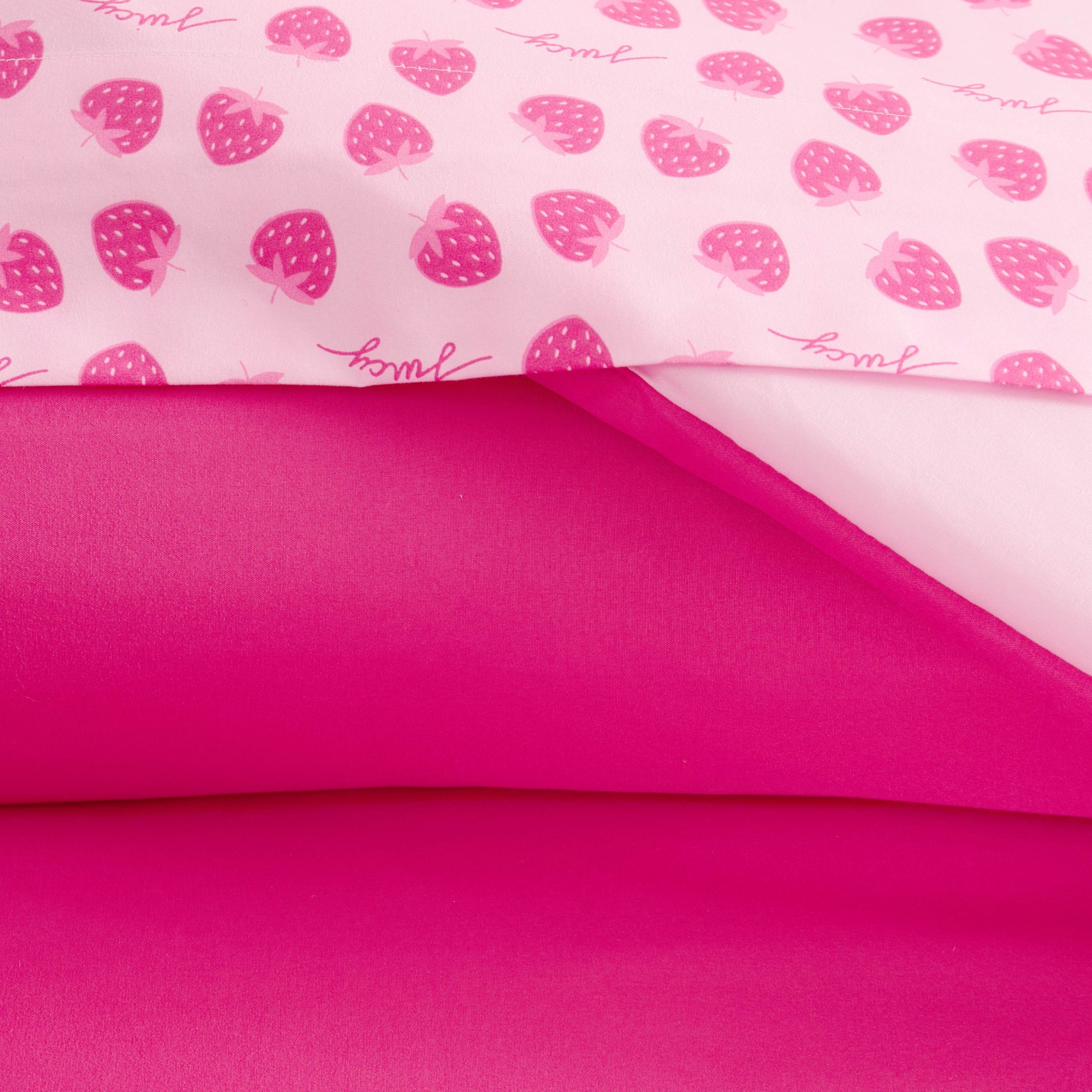 Summer Strawberries Solid Reversible Bed in a Bag Bedding Set - Image 9