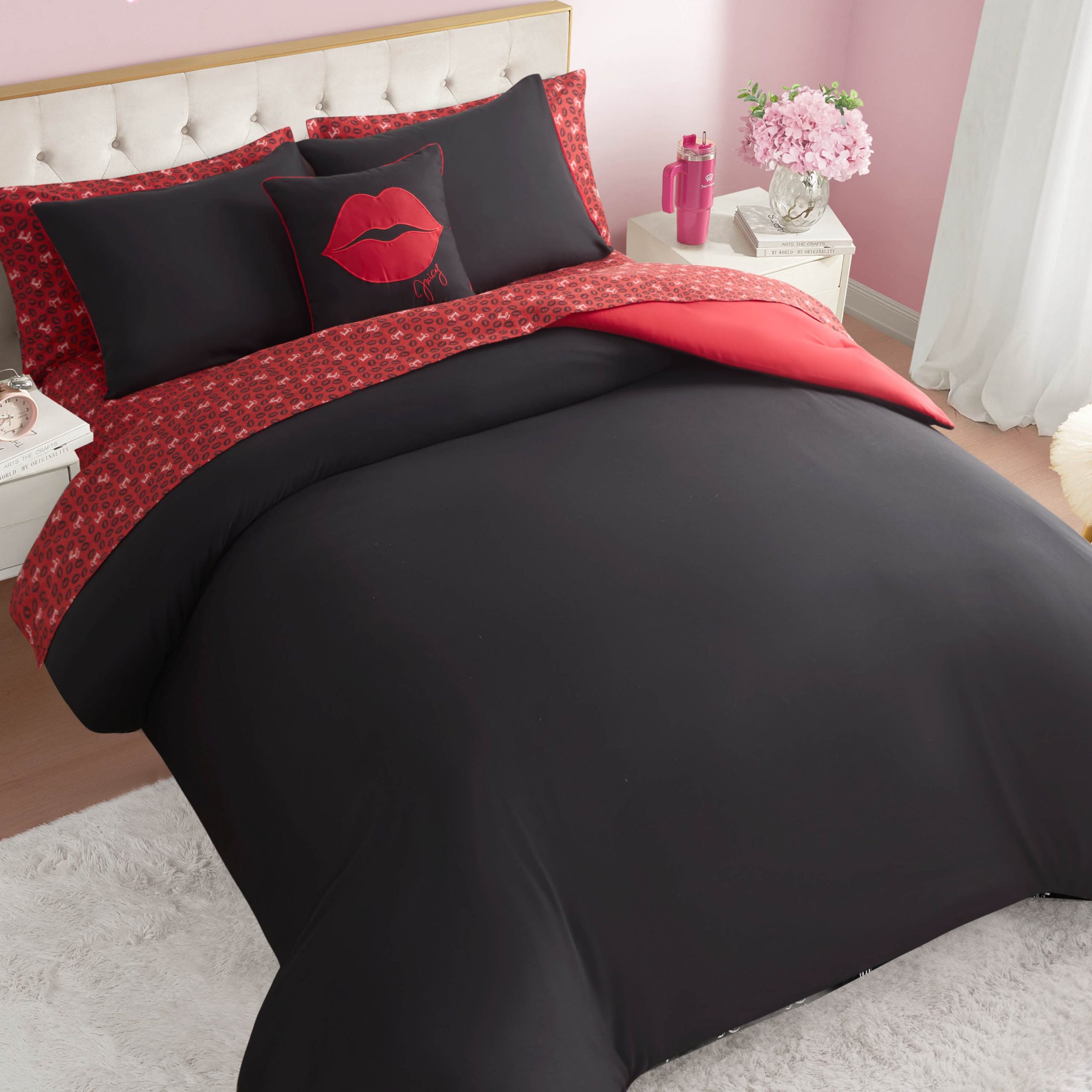 Cheetah Rebel Lips Solid Reversible Bed in a Bag Bedding Set - Image 6