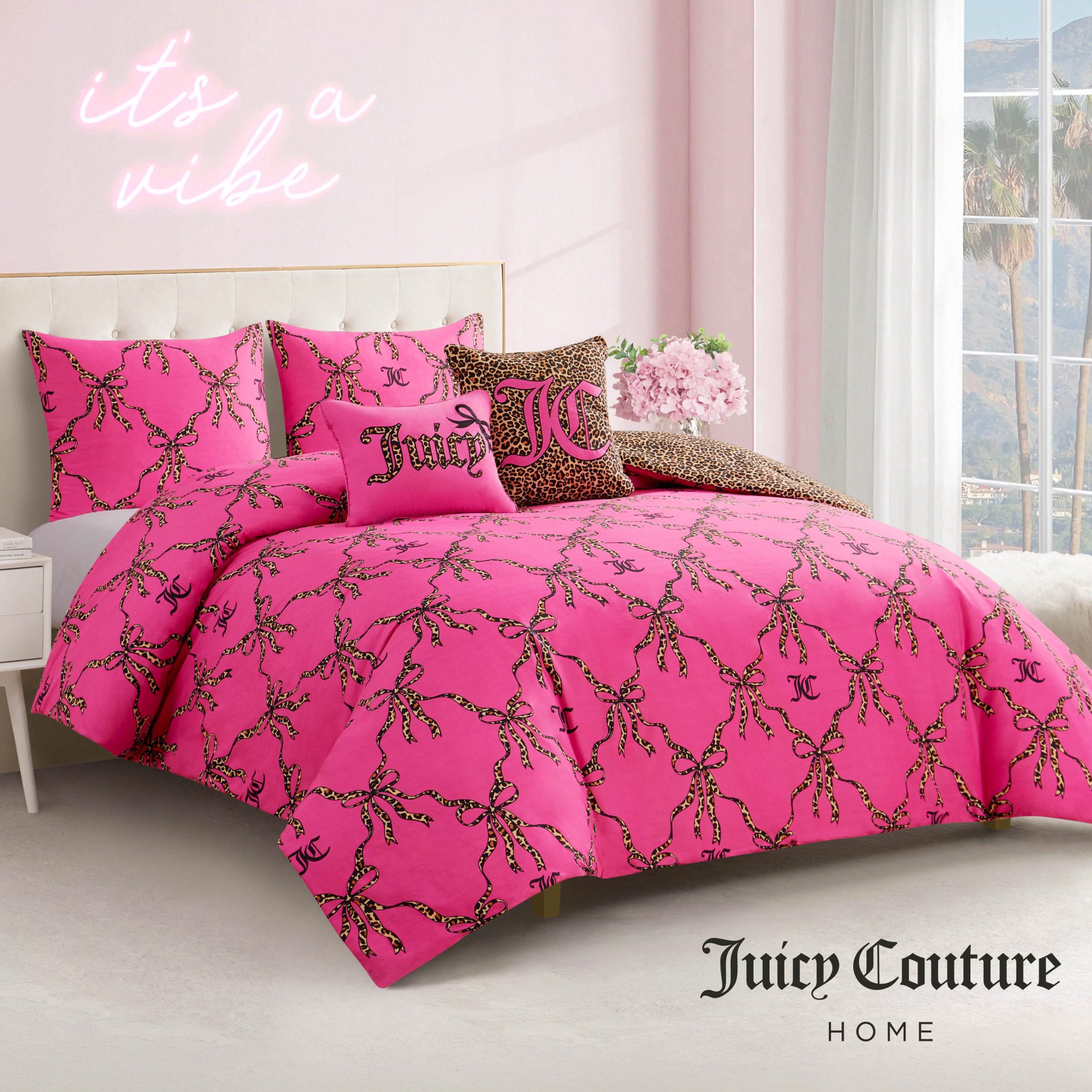 Cheetah Bow Trellis Reversible Comforter Set - Image 4