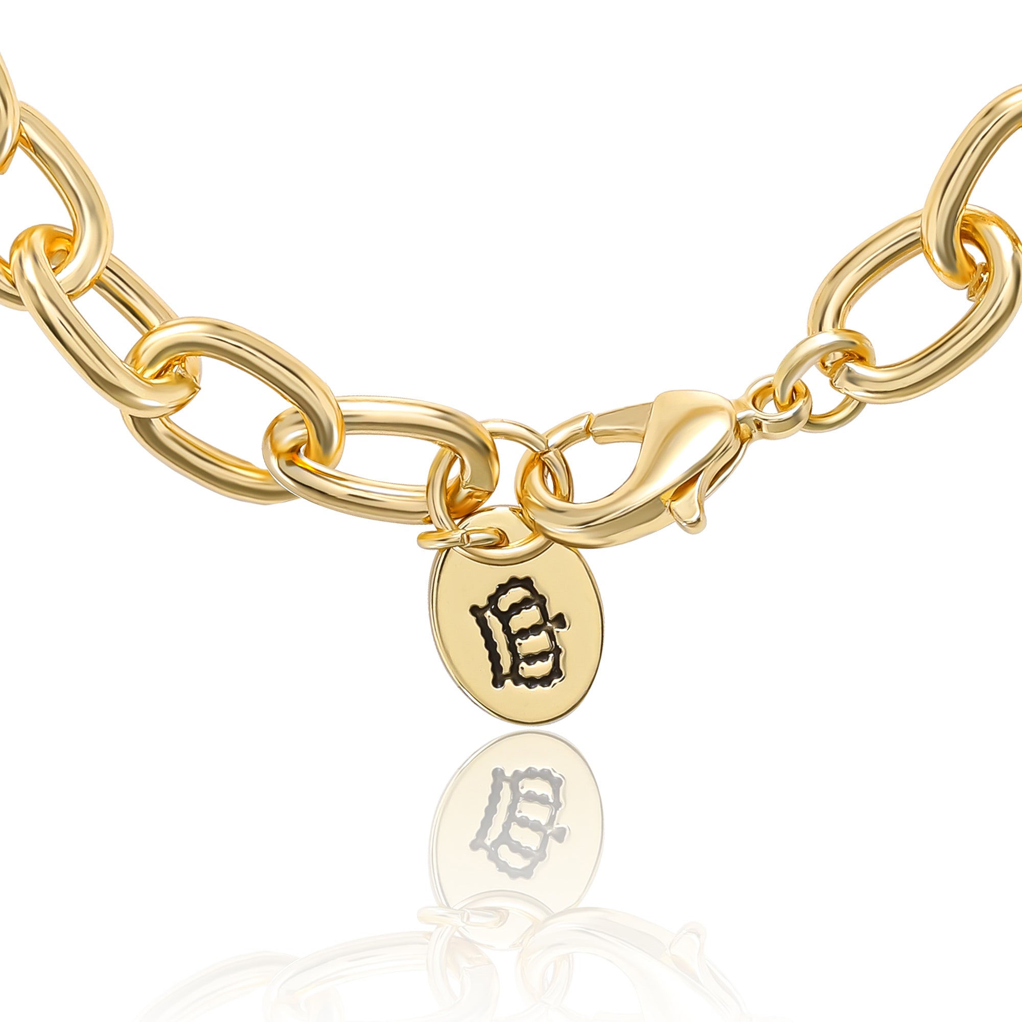 Pavé Initial Charm Bracelet. Letter E - Image 4